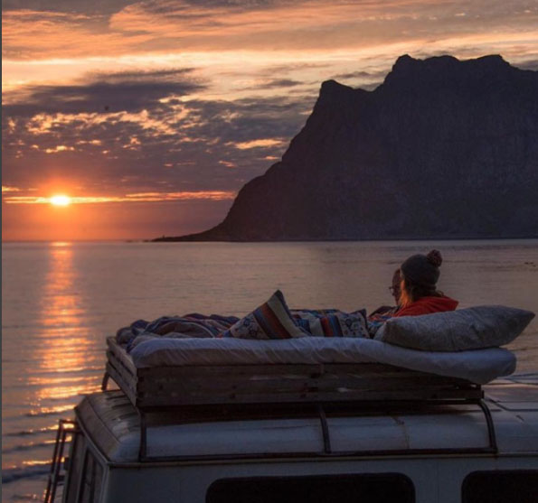 The best view is from a van. Photo: J_Bonde