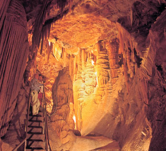 Camping Blue Mountains. The Orient cave at Jenolan Caves. Photo: Geomaps